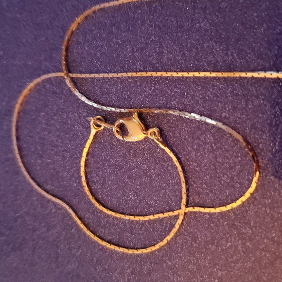 Elegant Gold and Cream Fashion Jewelry Set - Picture 4 of 6